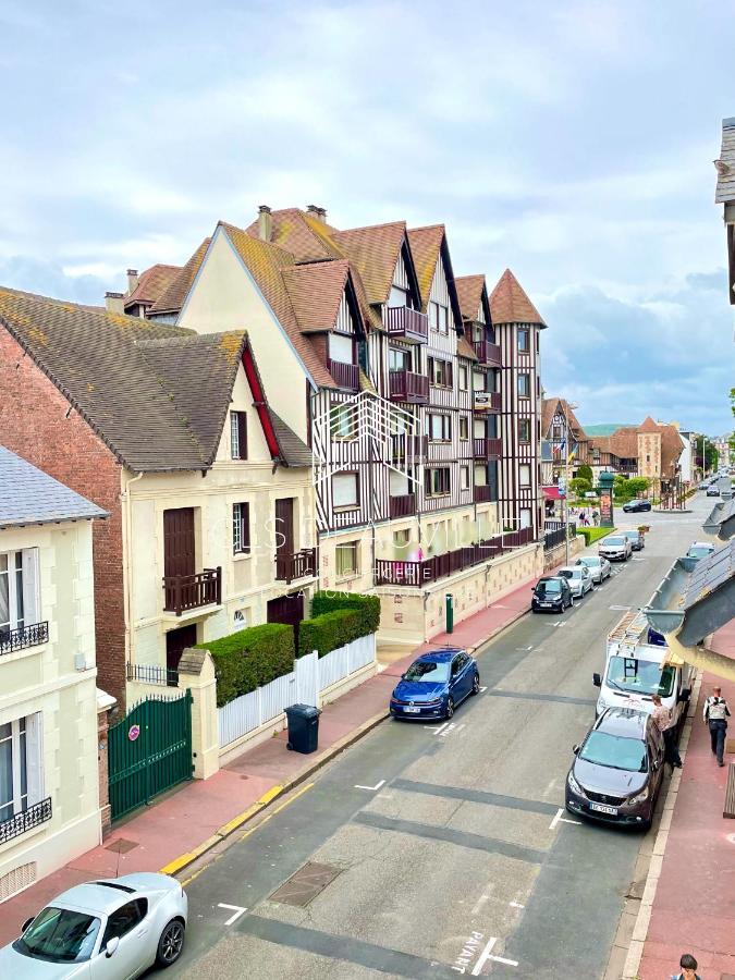 Appartement Coeur De Deauville Exterior foto